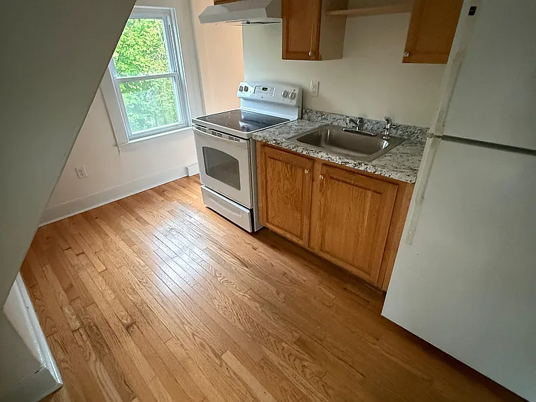 80 Pearl St #2A — Photo 2