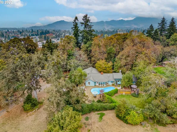 5353 Ivy St, Springfield, OR 97478