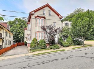 20 7th St APT 3, Providence, RI 02906