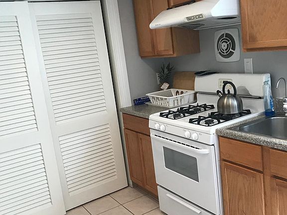 2nd image of 233 Kell Ave #2