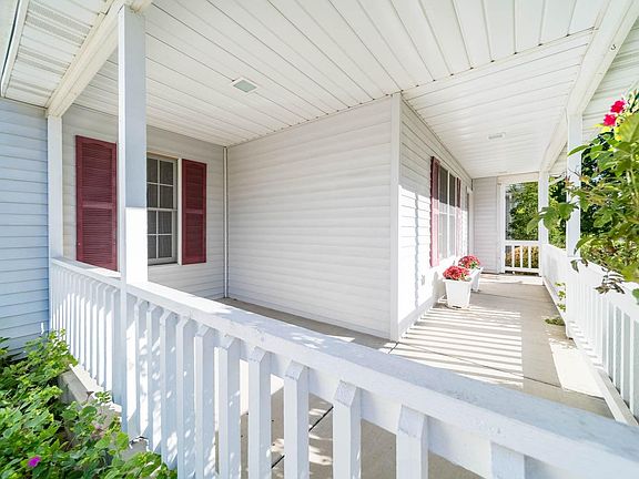 2nd image of 4416 Laurel Creek Dr