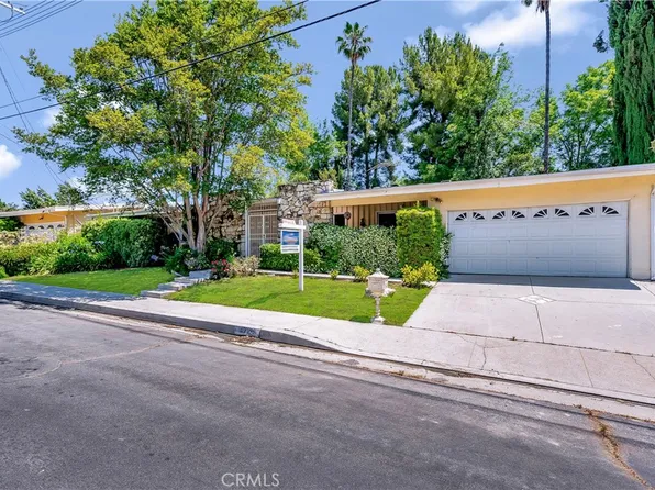 5720 Wilhelmina Ave, Woodland Hills, CA 91367