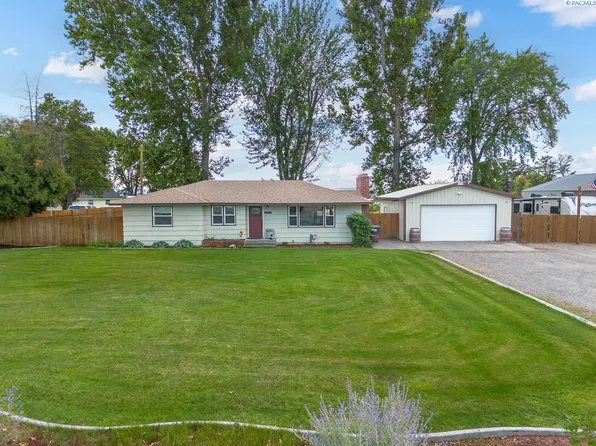 27073 Ice Harbor Dr, Burbank, WA 99323