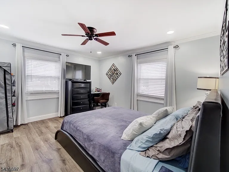 605 Crescent Dr — Photo 11