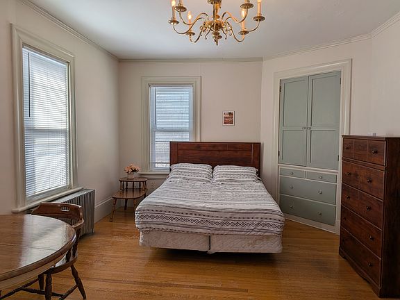 5th image of 29 Chestnut St