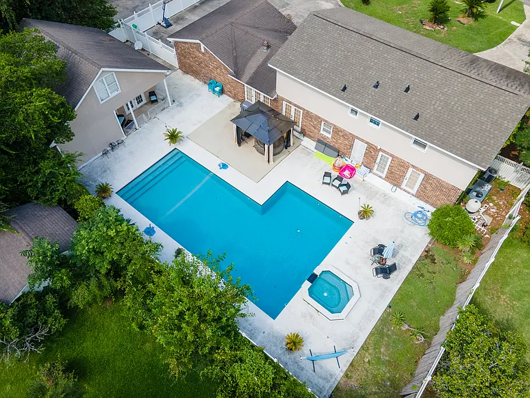 2114 Jerry Jones Dr — Photo 25