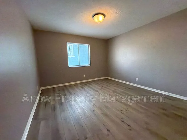 922 A St #4 — Photo 6