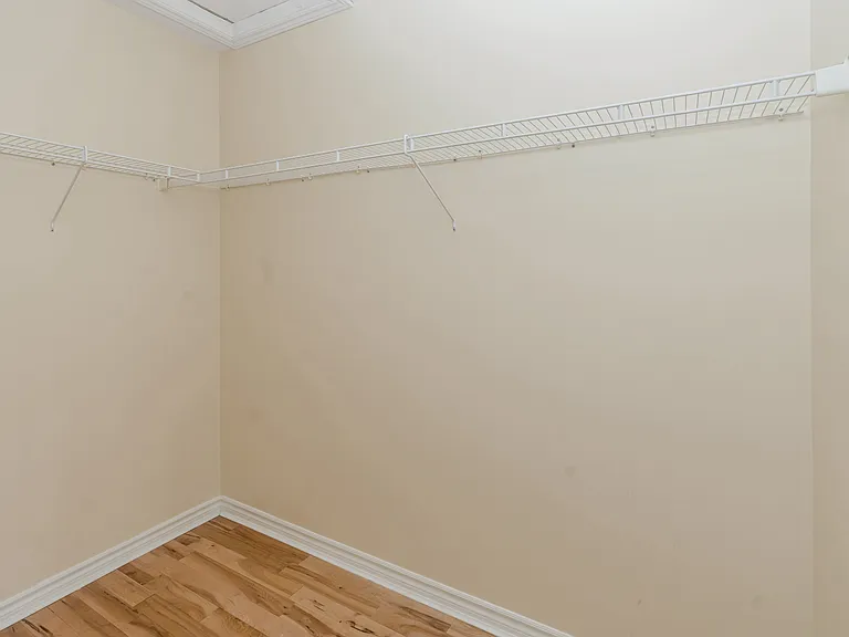 49 Logan Ct #UL - 49 LOGAN CRT — Photo 24