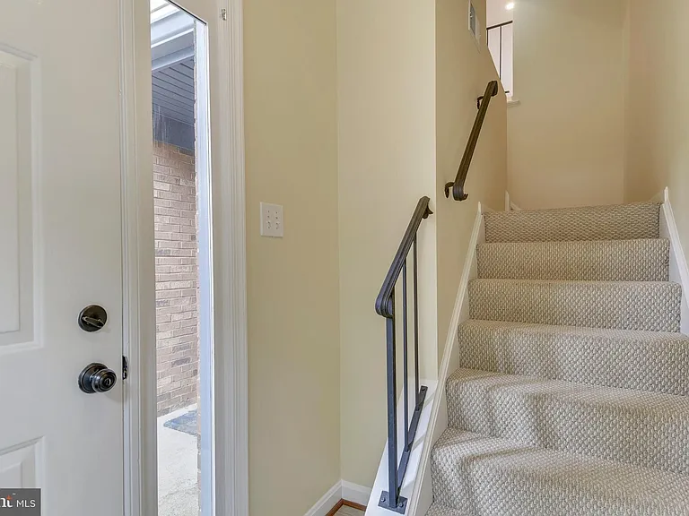 2107 N Rolfe St #D — Photo 4
