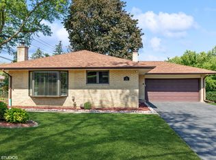 1416 E Green Ln, Mount Prospect, IL
