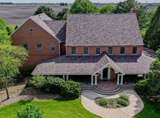 1105 Galen Dr, Champaign, IL 61821
