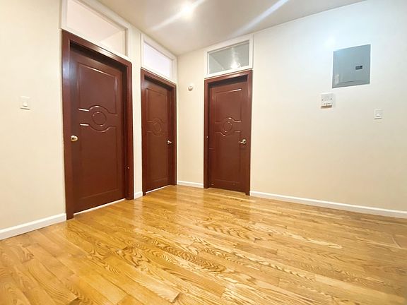 5th image of 963 Amsterdam Ave #4R