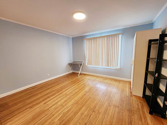3rd image of 351 Bright St