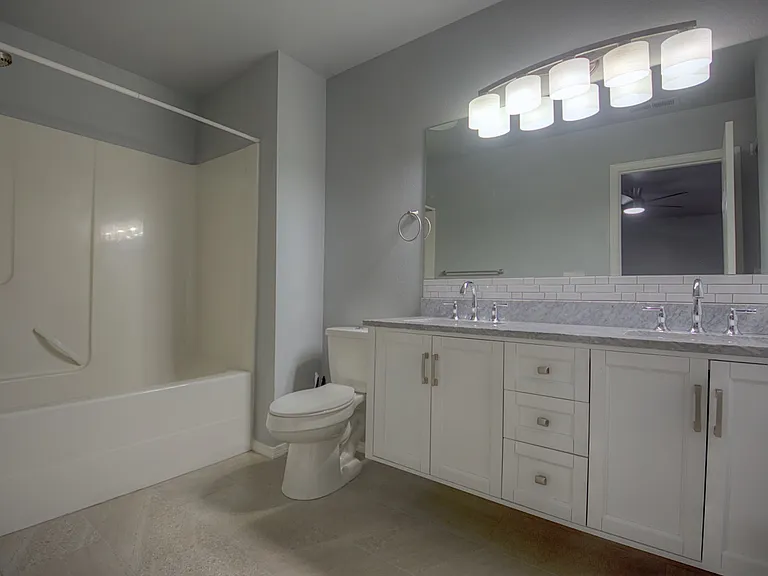 4043 Wonderwood Ln SE — Photo 12