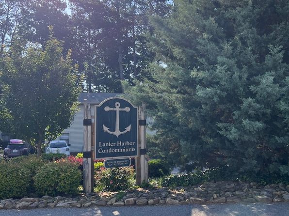 2089 Pine Tree Dr APT 50, Buford, GA