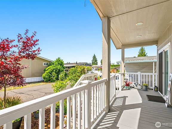 5th image of 7508 47th Avenue NE #11