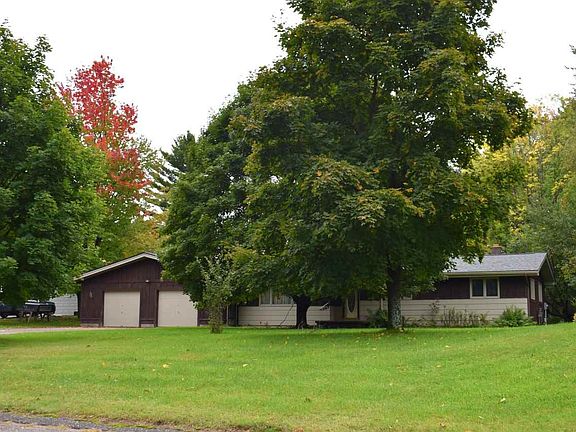2nd image of 127 Aspen Dr