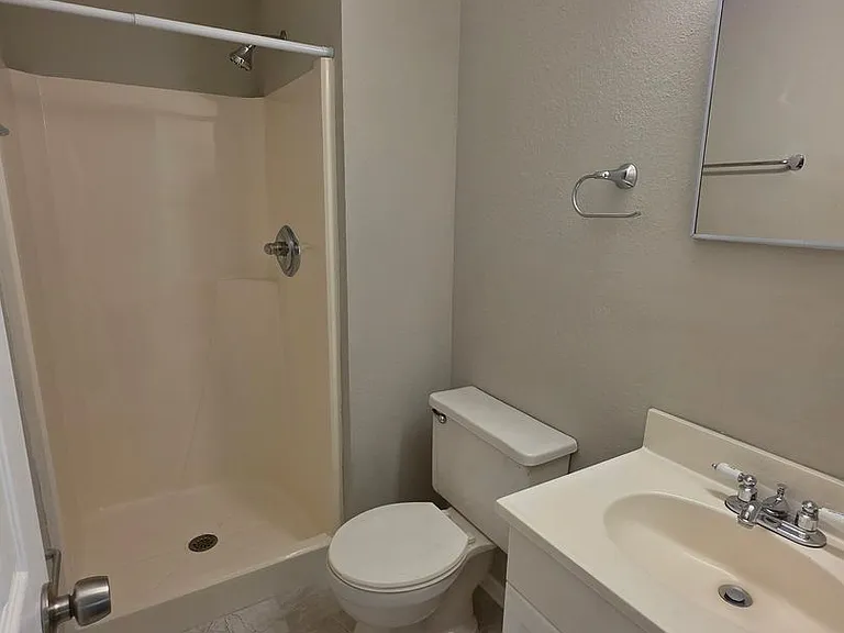 353 Susan Constant Dr — Photo 14