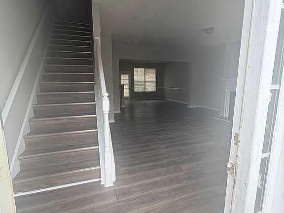 Front entrance/ stairway