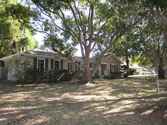3rd image of 220 Lake Bonny Dr E