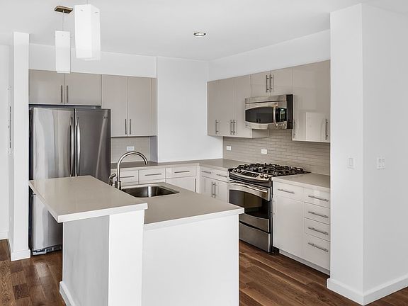 3rd image of 142 N 6th St APT 4A