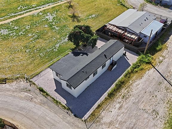 5th image of 211 W Duck Creek Rd
