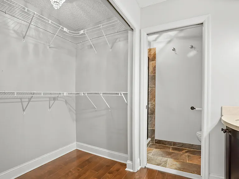 6215 SE Georgetown Pl — Photo 17