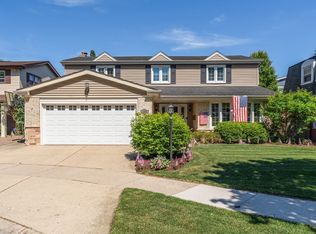 1402 Lois Ct, Park Ridge, IL 60068