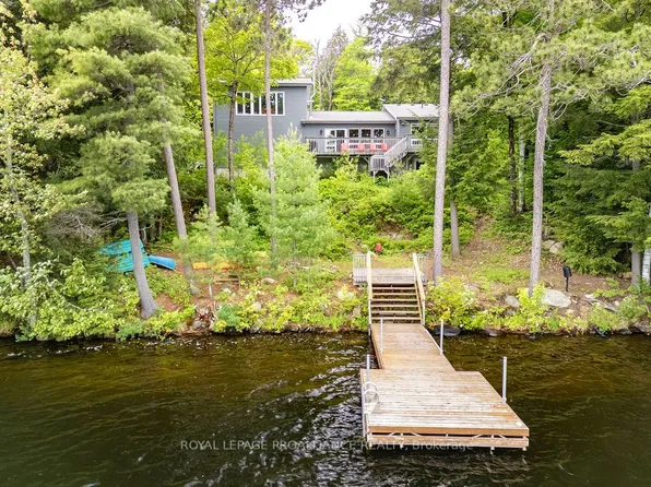 399 Oborne Point Rd, Addington Highlands, ON K0H 1K0