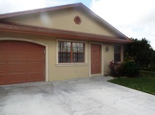 1057 Mulberry Pl, Wellington, FL 33414