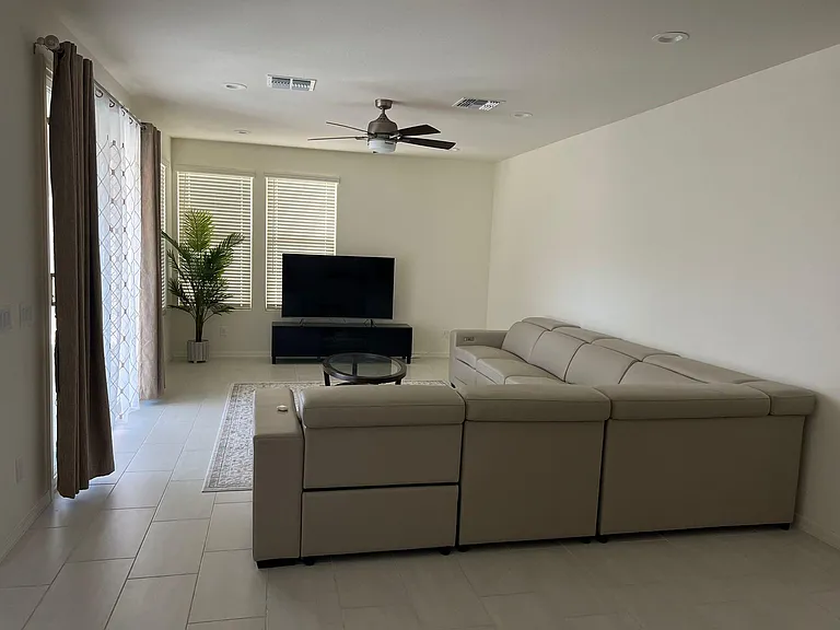 1044 S Sunset Dr — Photo 11