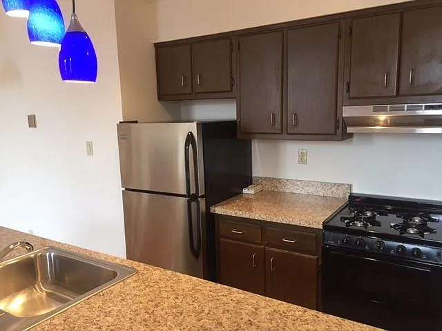 Building Photo - 511 S 9th St #2F
