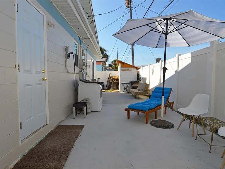 156 146th Ave E #B — Photo 37