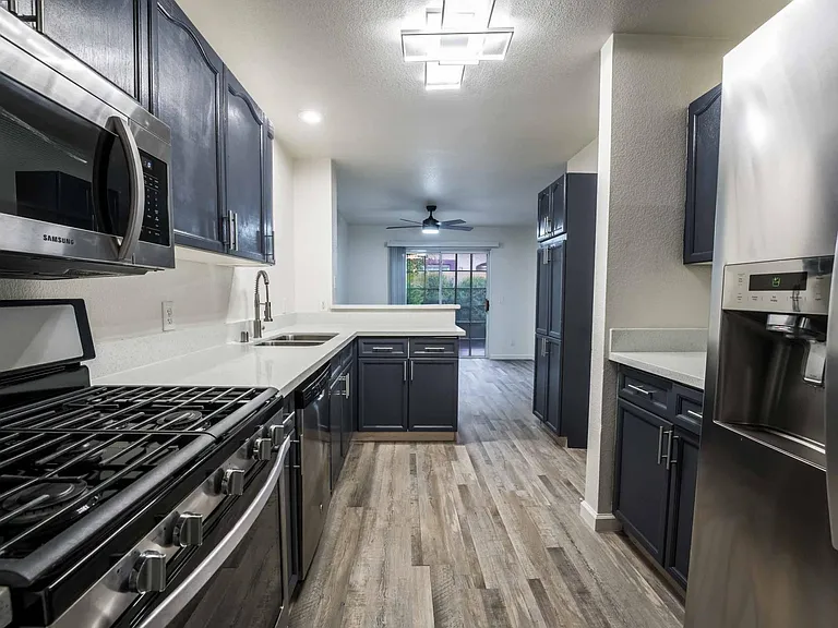 2608 Autumn Blaze Ave — Photo 15