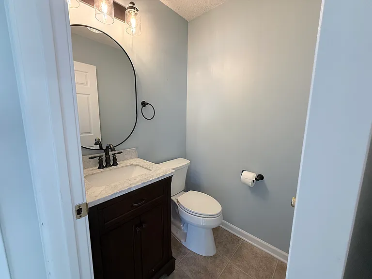 1026 Village Green Ln — Photo 24