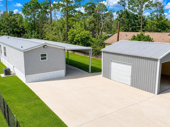 21246 White Oak Dr, Conroe, TX 77306
