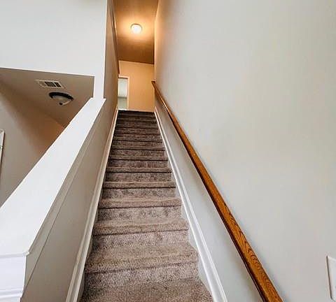 5th image of 110 Claussen Dr