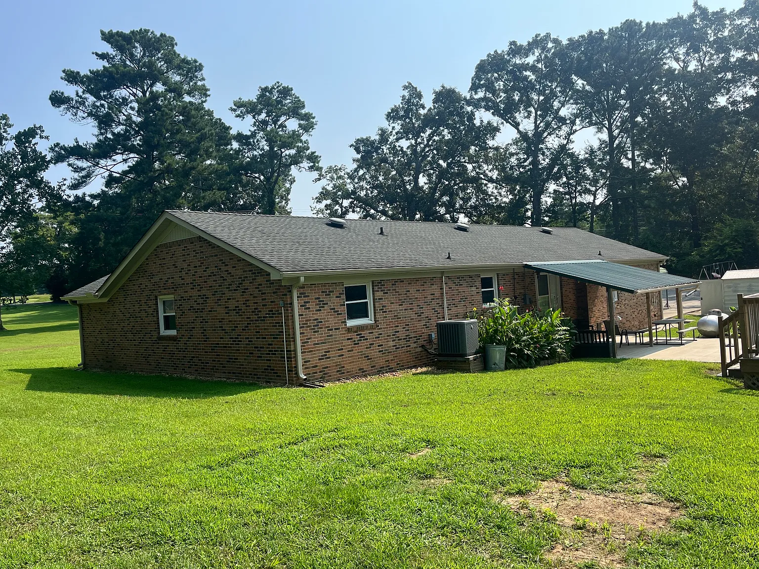 5 bed, 2894 sqft, $2,400 — Photo 3