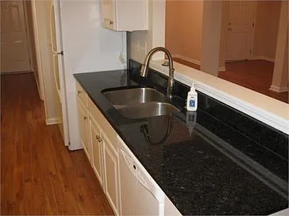 175 Lake Dr — Photo 10