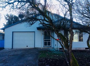 222 W 3rd St, Molalla, OR 97038
