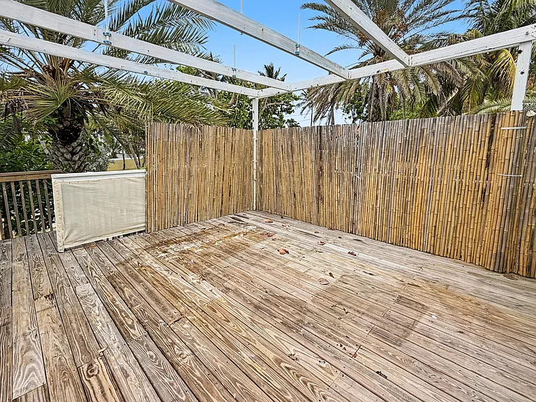 205 Coral Rd #4 — Photo 6