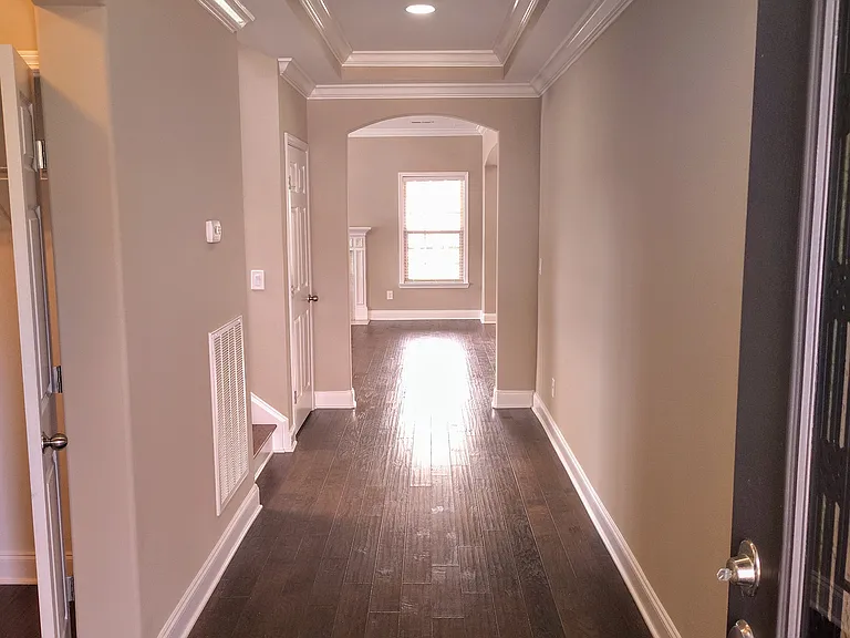 5001 Laughing Brook Ln — Photo 2