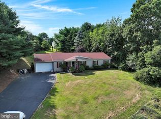 1196 Wynonah Dr, Auburn, PA 17922