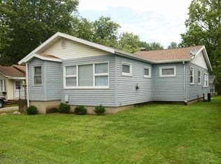 206 Thompson St, Urbana, IL 61801