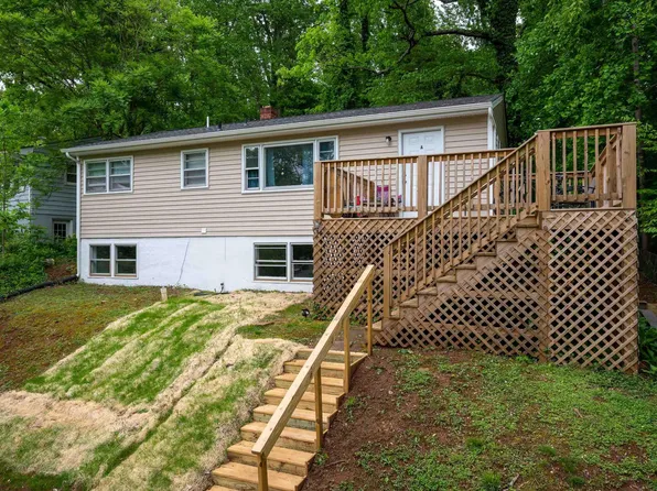 218 Sunset Ave, Charlottesville, VA 22903