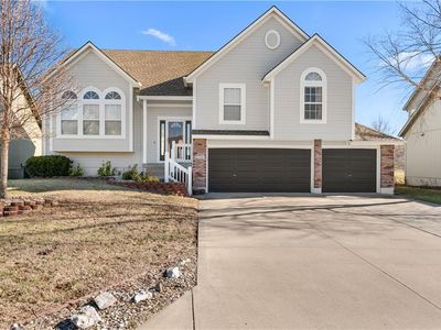 2349 SW Feather Ridge Rd, Lees Summit, MO, 64082