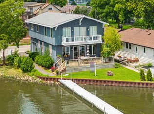 155 North Ave, Wauconda, IL 60084