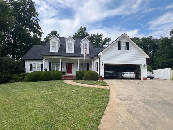 4366 Sugar Leaf Dr, Oakwood, GA 30566