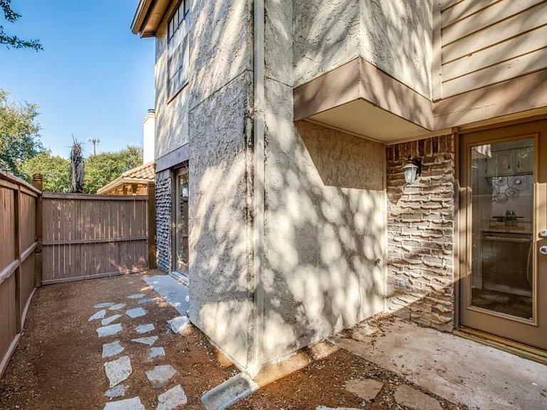 7640 W Greenway Blvd #2C — Photo 6