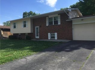 2016 Maple Tree Ln, Cahokia, IL 62206